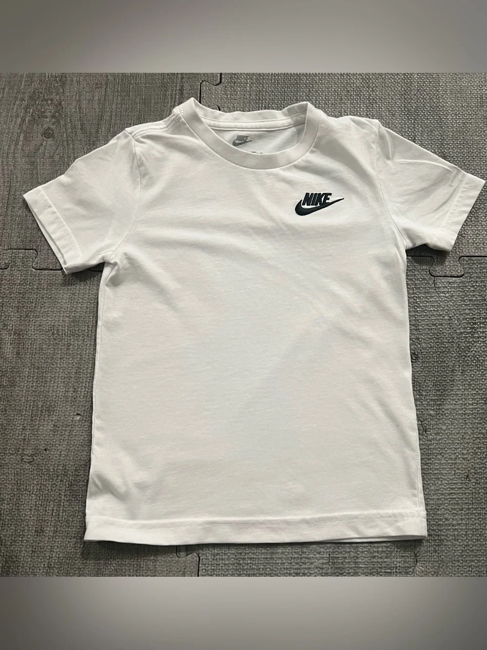 Nike 4T White Logo Tagless Crew Neck Short Sleeve Cotton Jersey T-Shirt